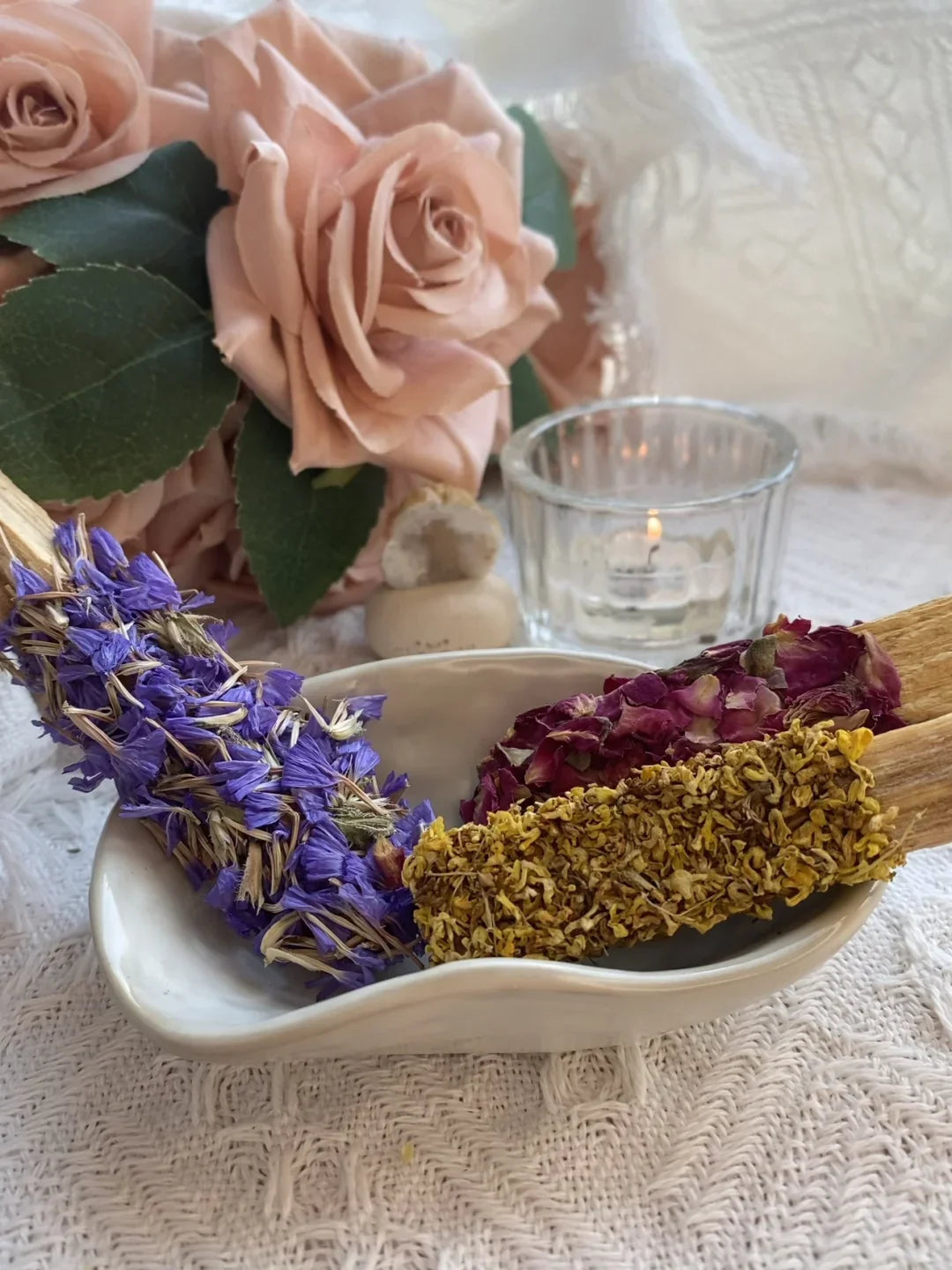 Sandalwood Incense Set With Fresh Flowers Abalone Shell