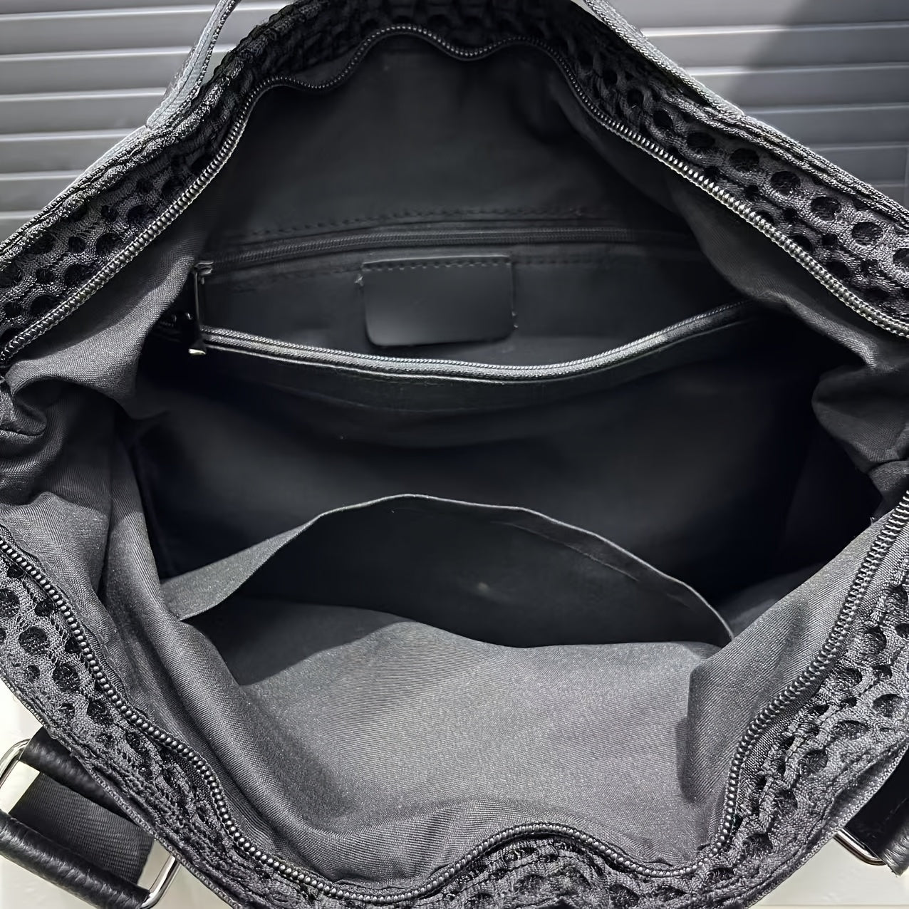 Durable Nylon Tote Bag With Detachable Strap And Zipper
