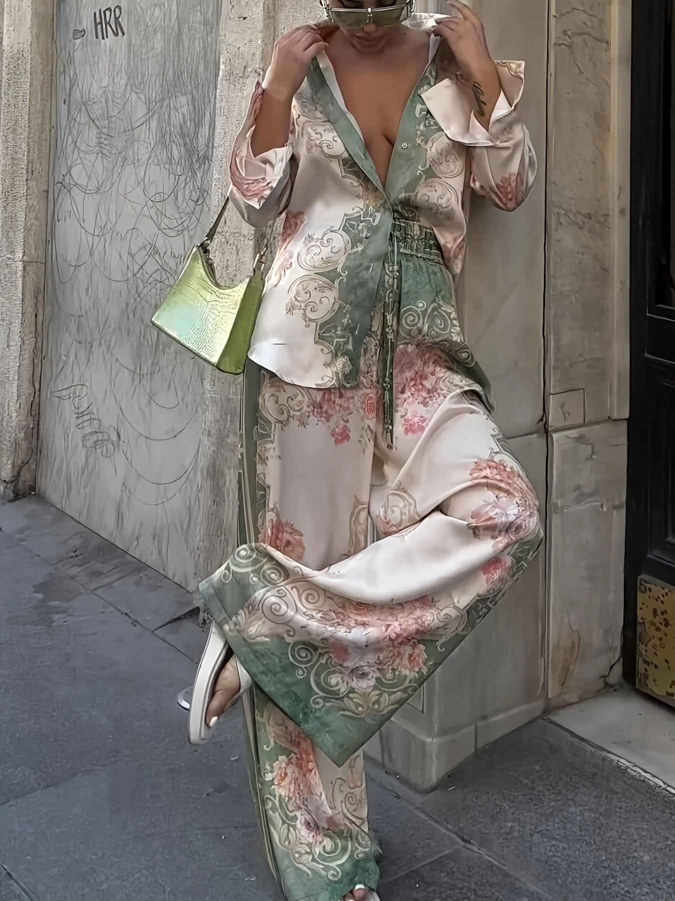 Blossom And Radiate Printed Loose Shirt And Elastic Pants