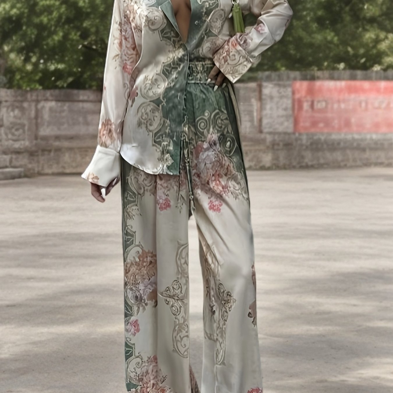 Blossom And Radiate Printed Loose Shirt And Elastic Pants
